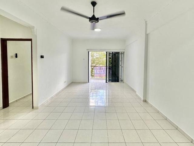 Apartment for sale in Kajang, Langat