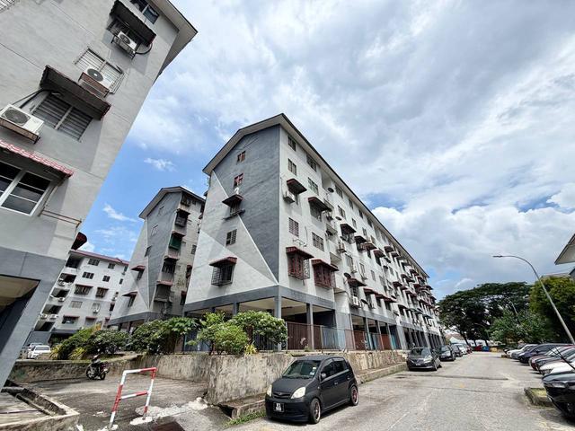 Flat for sale in Petaling, Damansara Damai