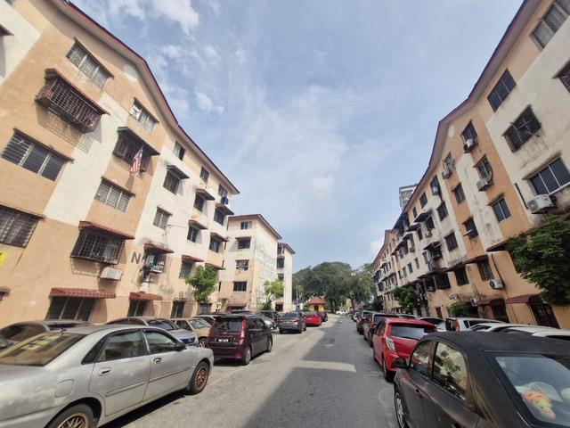 Apartment for sale in Petaling, Damansara Damai