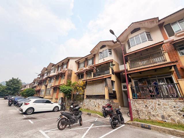 Condominium for sale in Petaling, Damansara Damai