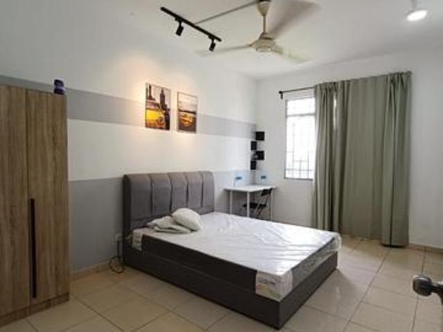 Apartment for sale in Petaling, Damansara Damai