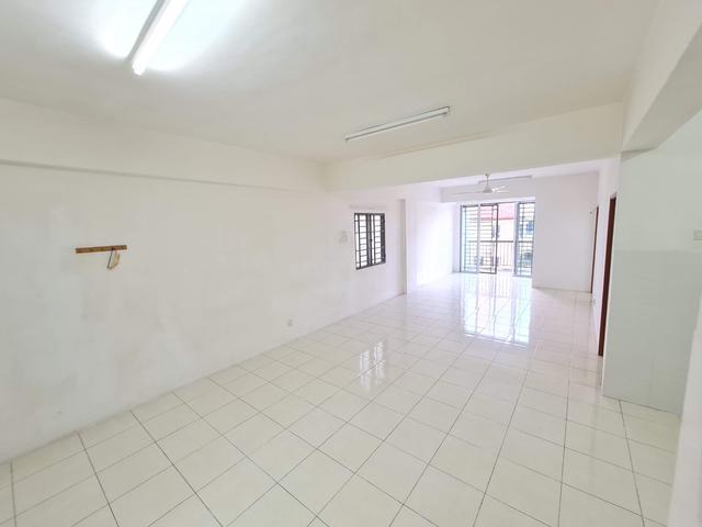 Apartment for sale in Kajang, Langat