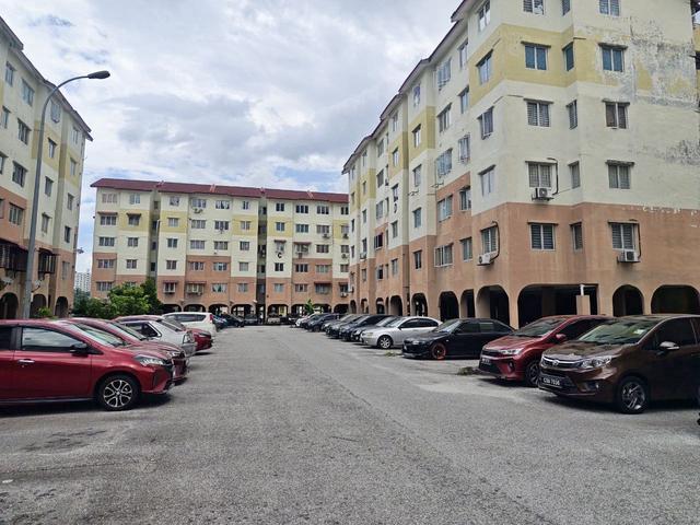 Apartment for sale in Kajang, Langat