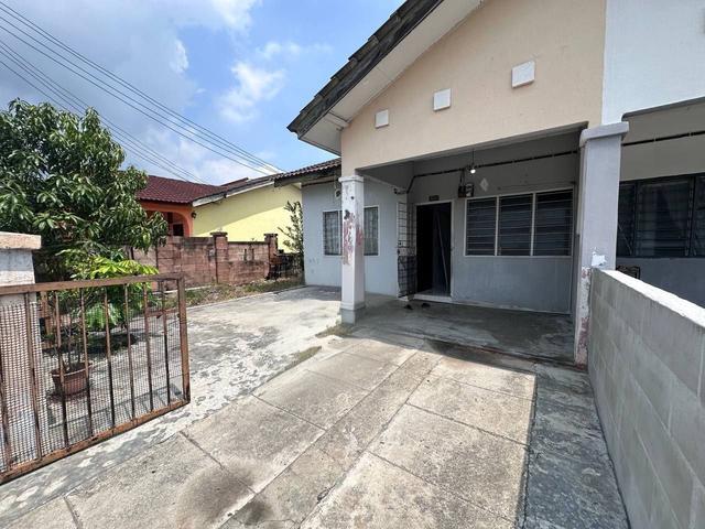 Terraced House for sale in Kuala Selangor, Selangor