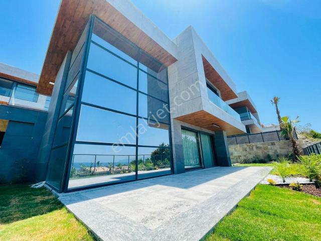 Kadınlar Denizi, Kuşadası içerisinde satılık Villa
