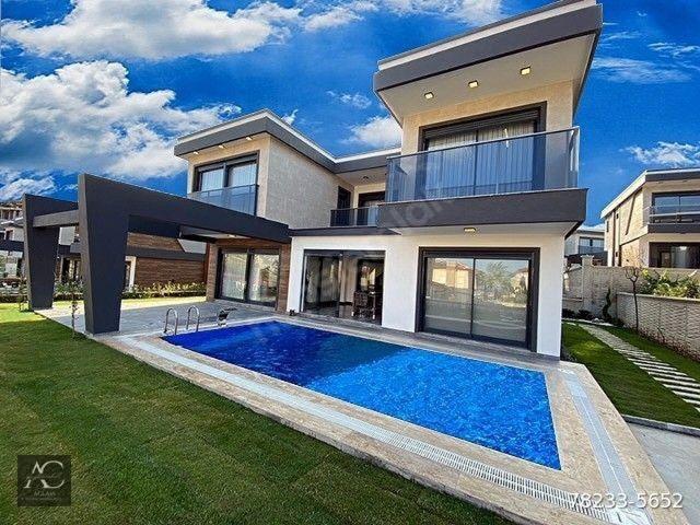 Kuşadasi, Aydin içerisinde satılık Villa