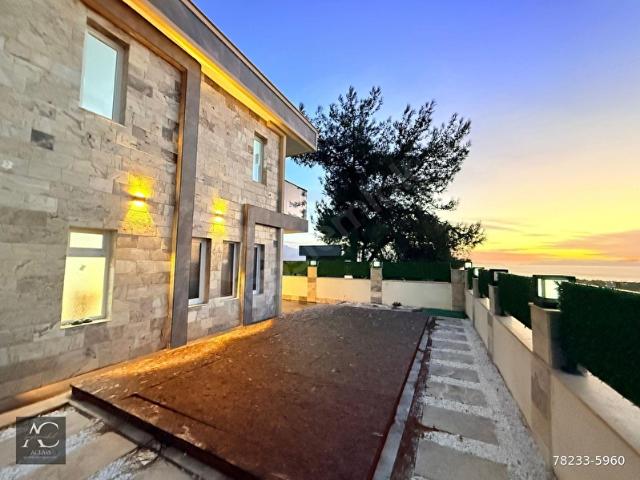 Karaova, Kuşadası içerisinde satılık Villa