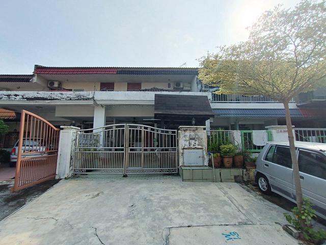 Terraced House for sale in Langat, Selangor
