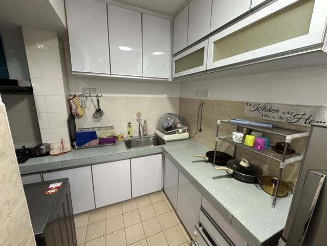 Apartment for sale in Petaling, Damansara Damai