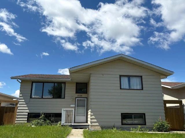 House for rent in Millhurst, Edmonton