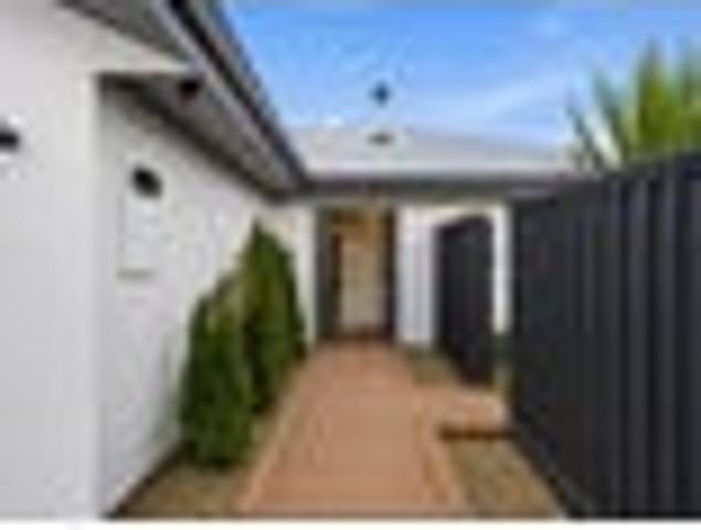 House for sale in Oxford, Canterbury