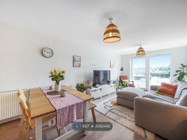 Apartment for rent in Crouch Hall Park, Greater London