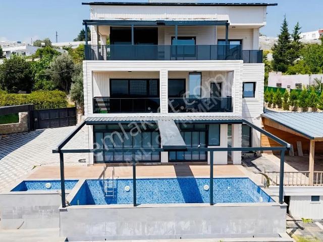 Erdemli, Mersin içerisinde satılık Villa