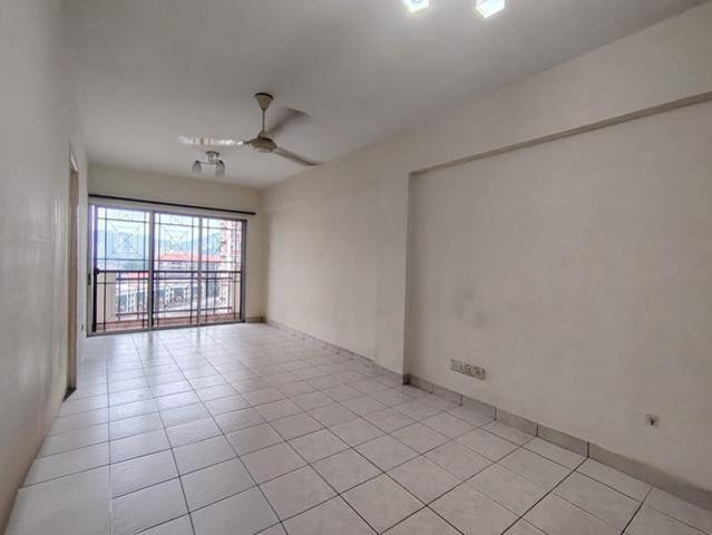 Apartment for sale in Petaling, Damansara Damai