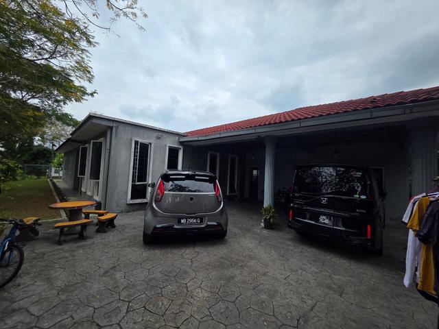 Bungalow for sale in Petaling, Subang Jaya