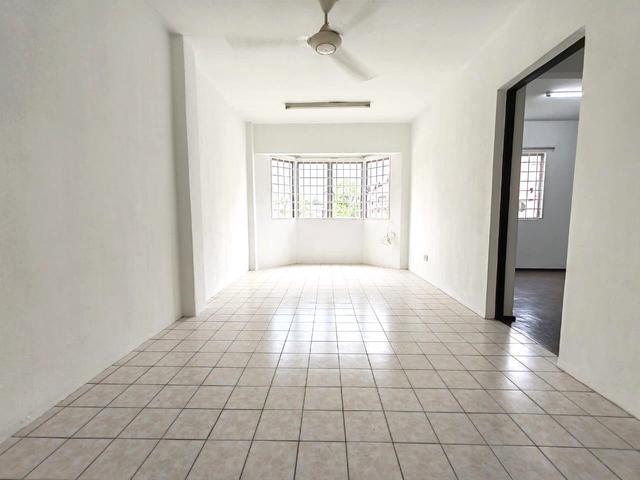 Apartment for sale in Petaling, Damansara Damai