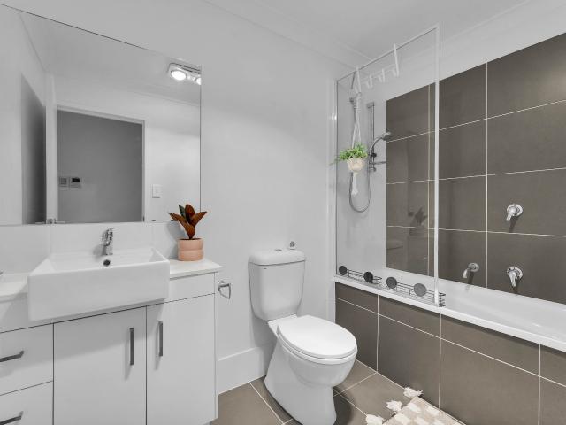 Townhouse for sale in Morayfield, Greater Brisbane