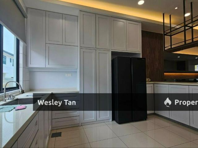 Terraced House for sale in Malaka