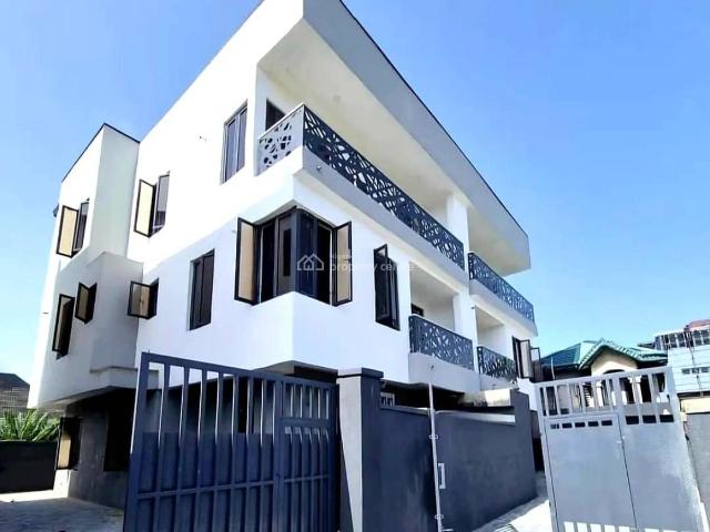 Detached duplex for rent in Eti Osa, Lagos