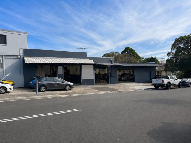 Warehouse for rent in Padstow, Sydney