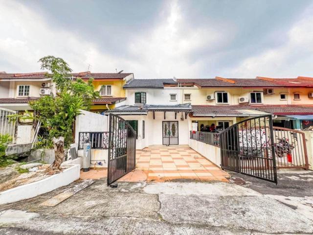 Terraced House for sale in Langat, Selangor