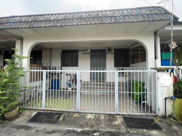 Terraced House for sale in Salak Selatan, Kuala Lumpur
