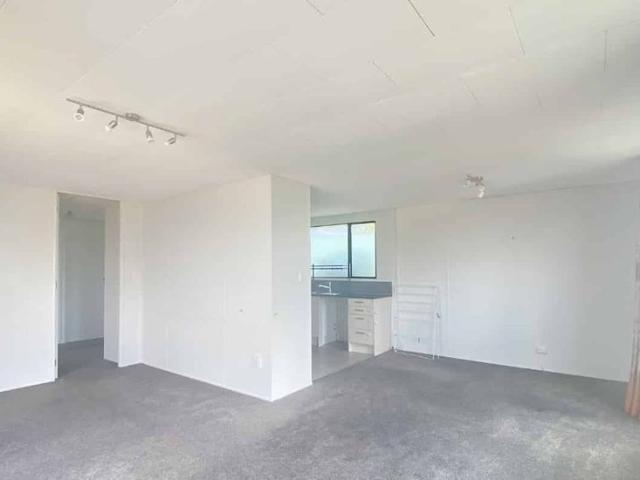 House for rent in Paremoremo, Oroua County
