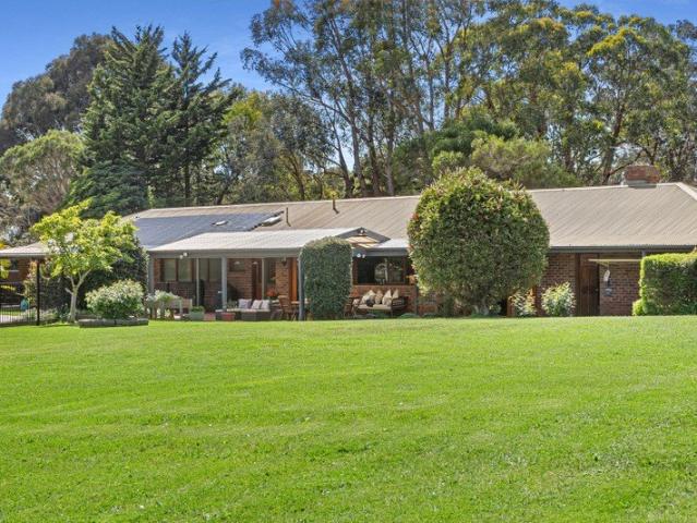 Cottage for sale in Bittern, Melbourne