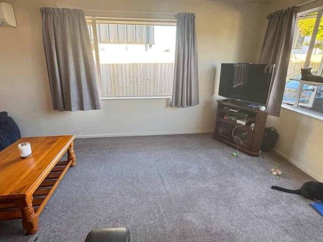 House for rent in Chaslands, Canterbury