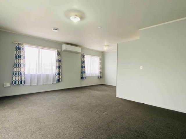 House for rent in Goodwood Heights, Manurewa