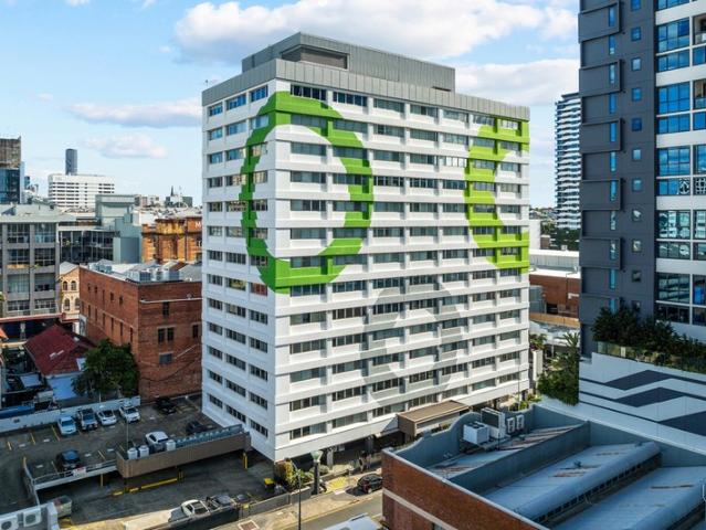Office for rent in Toombul, Queensland