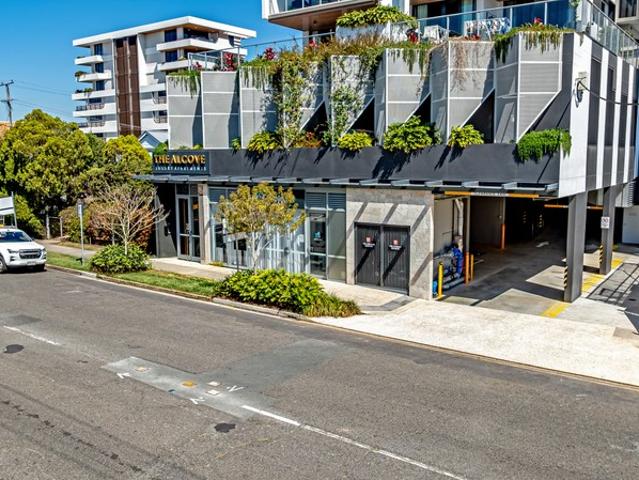 Office for rent in Toombul, Queensland
