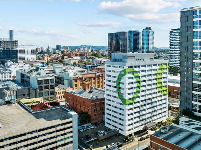 Office for sale in Toombul, Queensland