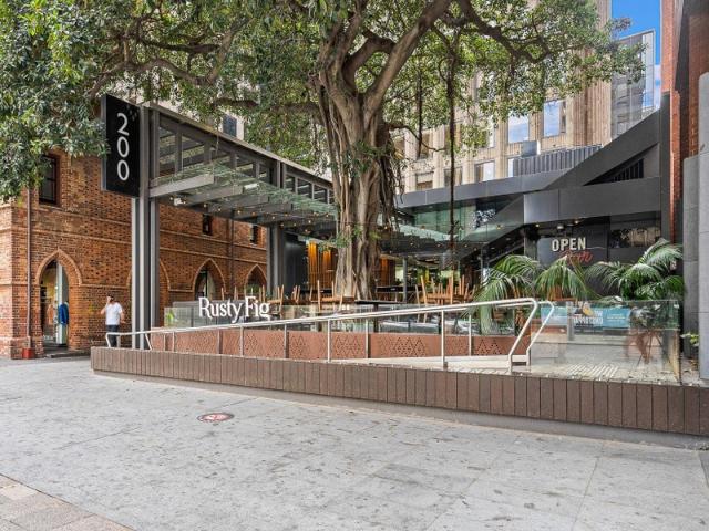 Showroom for rent in Perth