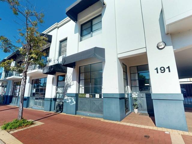 Showroom for rent in Perth