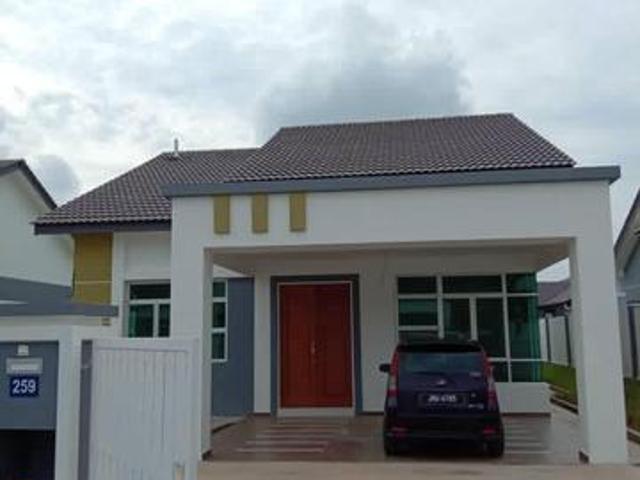 Bungalow for rent in Sendayan Village, Negeri Sembilan