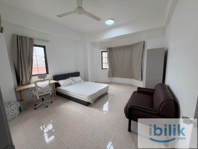 Room for rent in SL 8, Majlis Perbandaran Kajang
