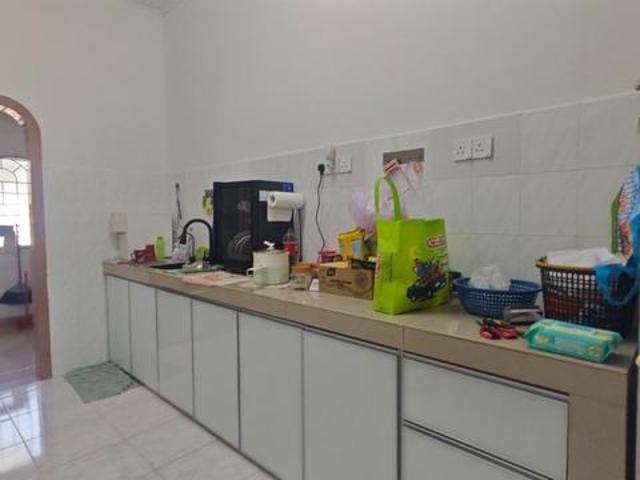 Terraced House for sale in Malaka