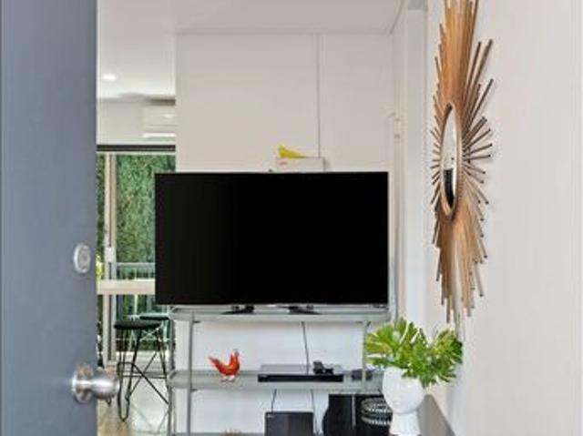 Apartment for rent in Thornbury, Melbourne