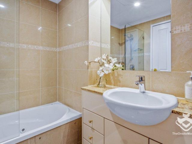 Apartment for rent in Golden Triangle, Greater Brisbane