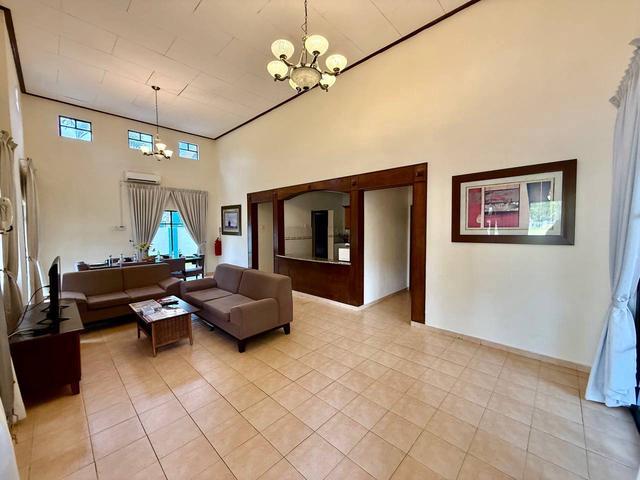 Bungalow for sale in Malaka