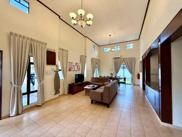 Bungalow for sale in Malaka