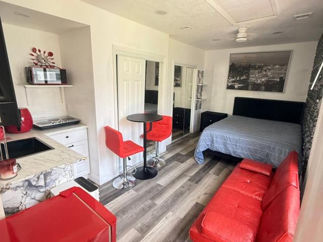 Room for rent in Florida