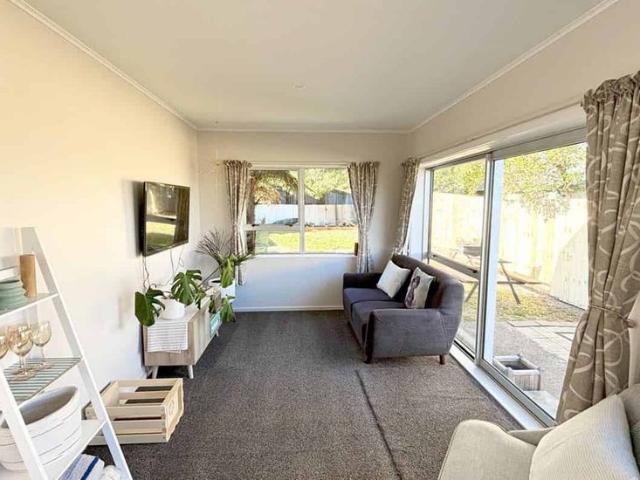 House for rent in Chaslands, Canterbury
