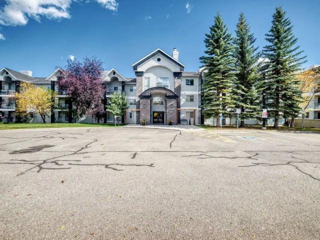 Apartment for rent in Queensland, Calgary