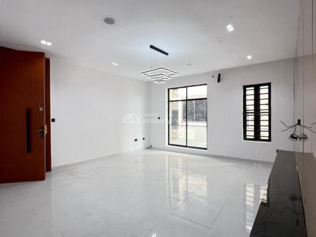 Flat for sale in Eti Osa, Lagos