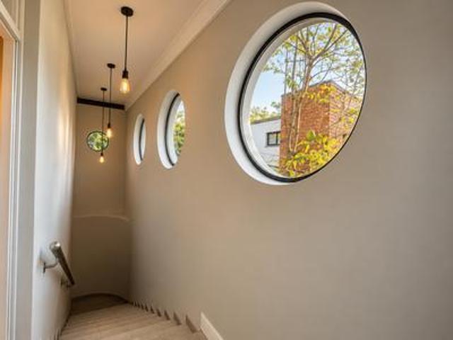 Townhouse for rent in Waterkloof, Gauteng
