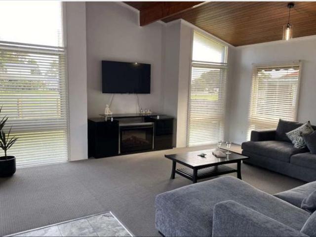 House for rent in Lakes Entrance, Victoria