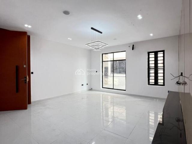 Flat for sale in Eti Osa, Lagos