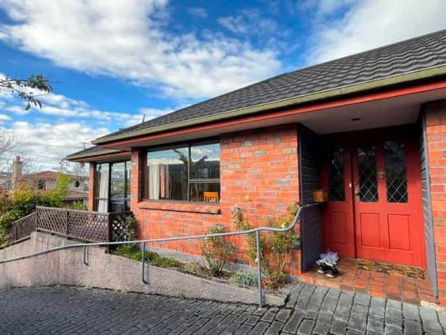 House for rent in Otakou